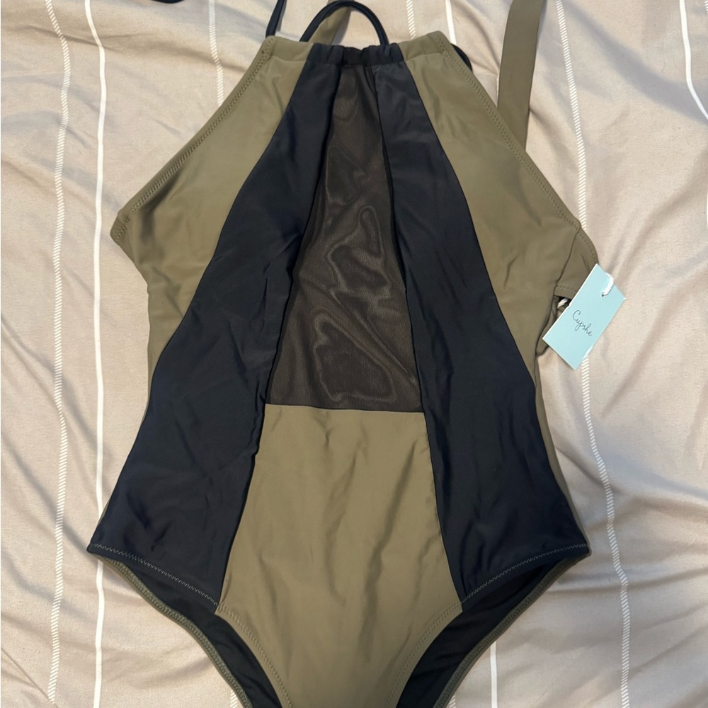 Cupshe Women's One Piece Swimsuit - Black and Olive